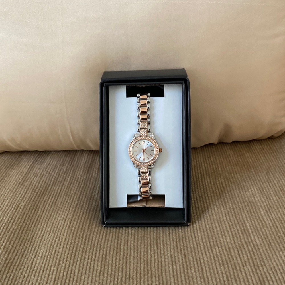 Rose gold watch new still in packaging